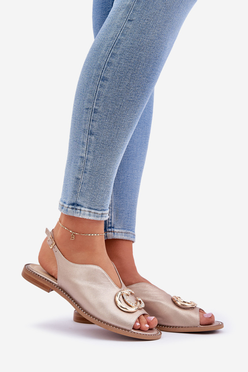 Kožené sandály na plochém podpatku s ozdobou Laura Messi 2865 Zlaté