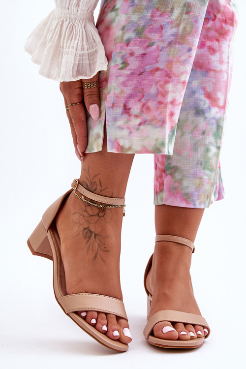 Kožené sandále s vysokým poklesom, hladké béžové inšpirujú ma!