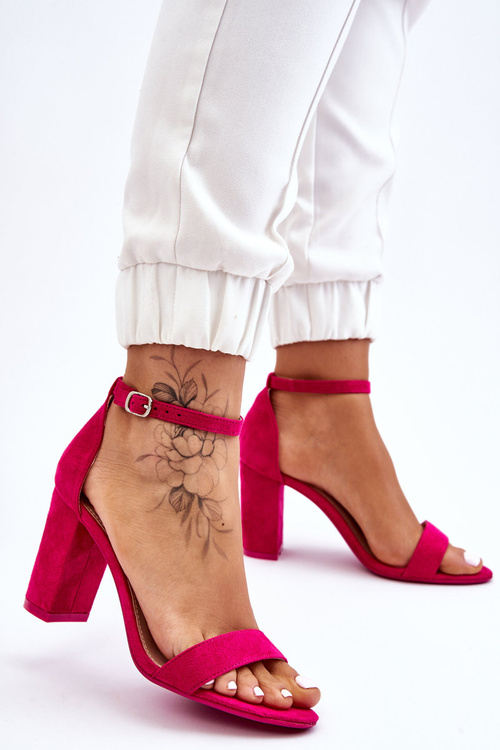 Klasické semišové sandále na post Amina Fuchsia