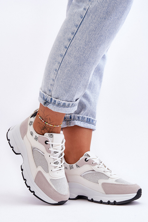 Čipky -Sports Sports topánky na bielej únikovej platforme