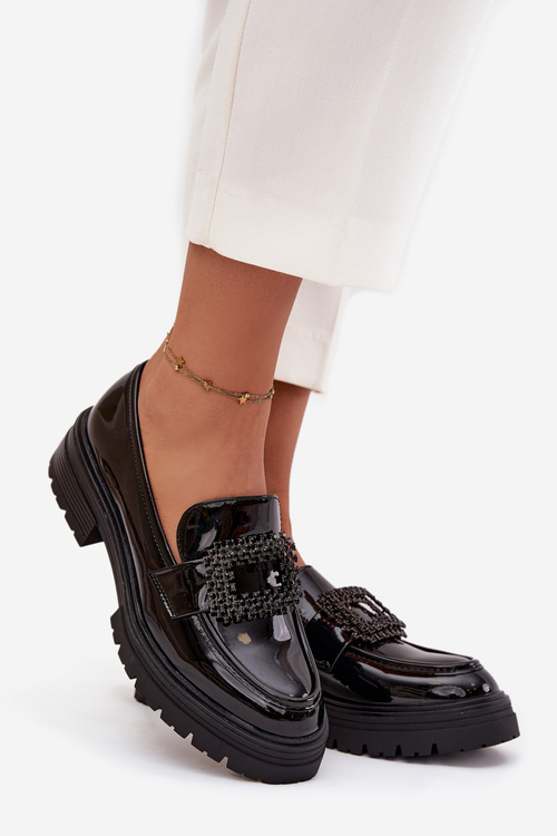 Lakované dámske mokasíny s ozdobnou sponou Čierne Luvianne