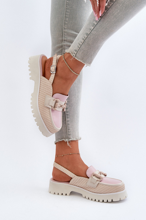 Dámske sandále na plochej podrážke s ozdobou béžové D&A MR38-656