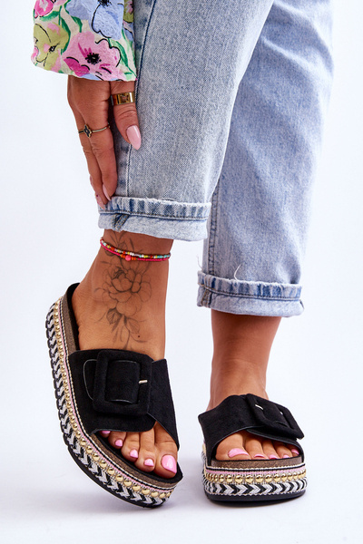 Dámske papuče na zdobenej platforme Czarne Joyce