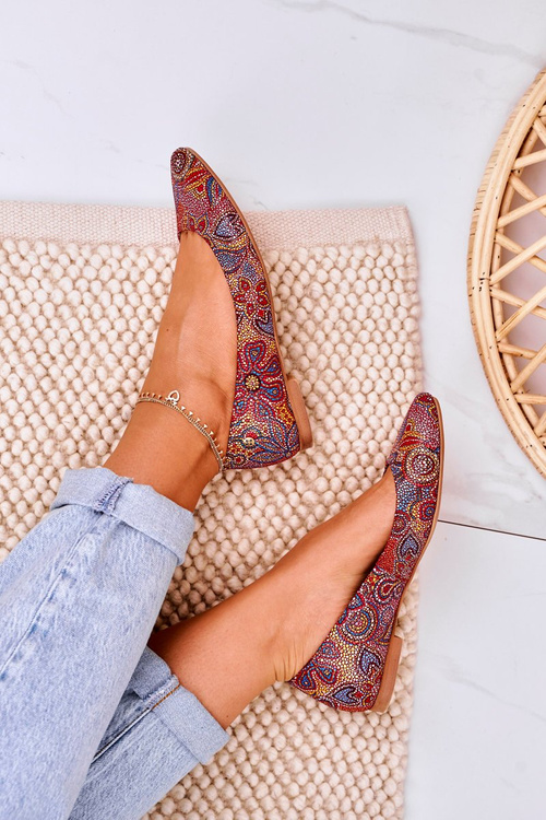 Dámske kožené baleríny Maciejka červené s kvetmi 04100-38