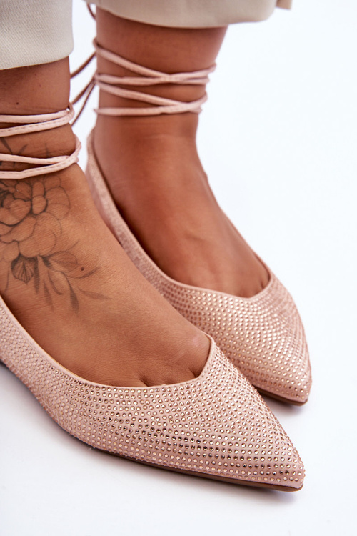 Baletné baleríny zdobené gombík