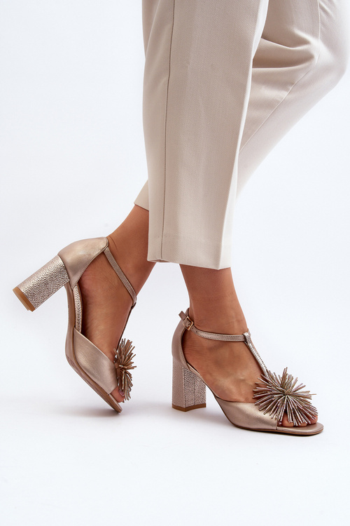 Kožené sandále na opätku s ozdobou Laura Messi 2758 Zlaté