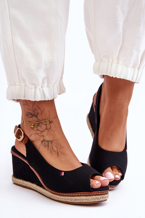 Dámské klasické sandály na klínu černé Katie