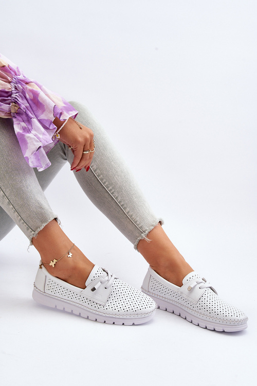 Biela dámska kožená obuv so výrezmi Darnissa