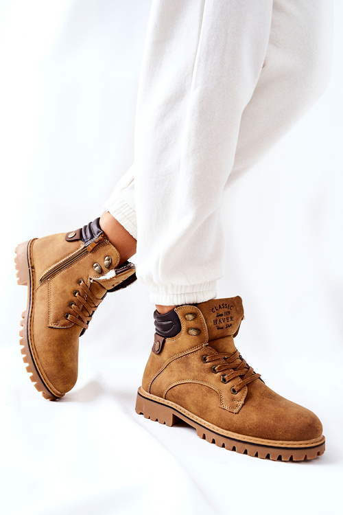 Izolované dámske lastúry ťavy Lenox