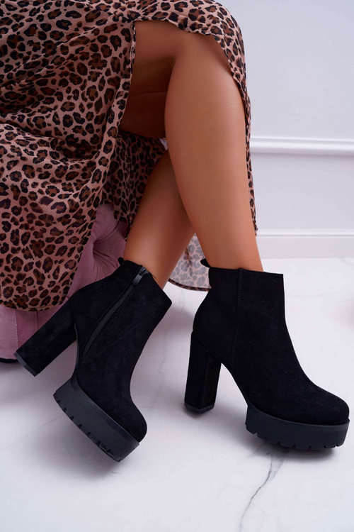 Dámske topánky na čiernom Jokano Suede Post