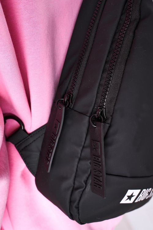 Malý športový batoh pre jedno rameno veľká hviezda HH574108 čierna