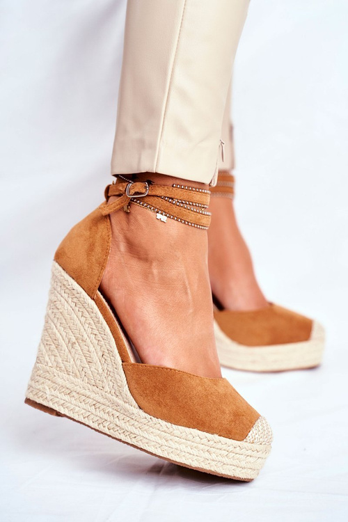Dámske sandále pre kliny Camel Canterola