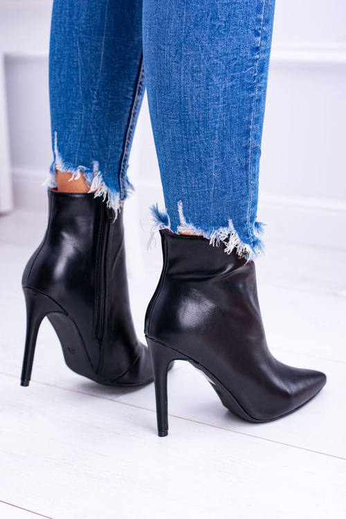 černé boty na pin Remos