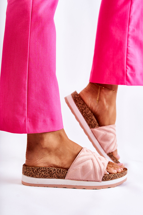 Ženské semišové papuče na masívnej platforme Pink Heritta