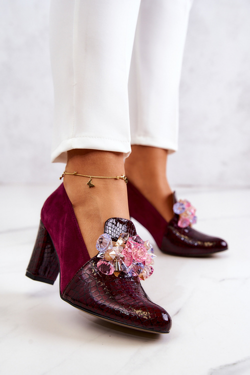 Suede Snake Pumps s dekoráciou Burgundia Mallory
