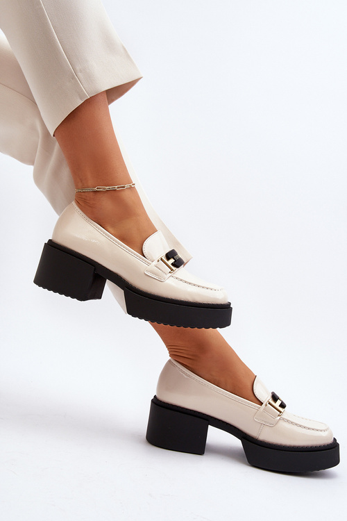 Dámske lesklé mokasíny na masívnom opätku svetlo béžové Ridulvi