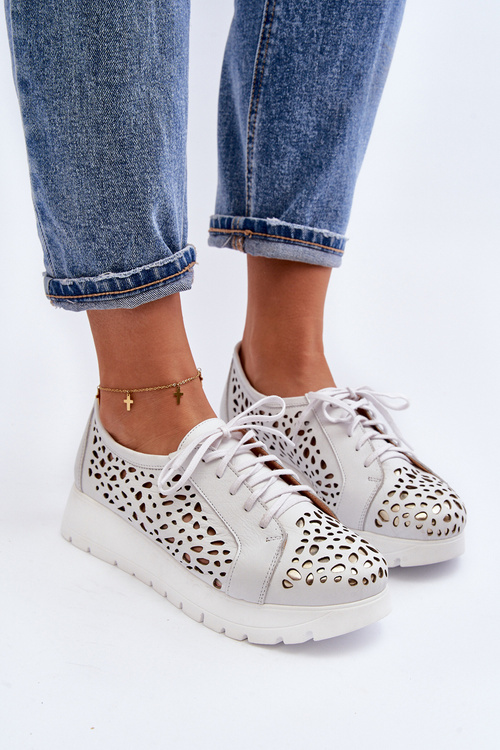 Dámská kožená polobotka s ažurovým vzorem Zazoo 2821 Světle šedá