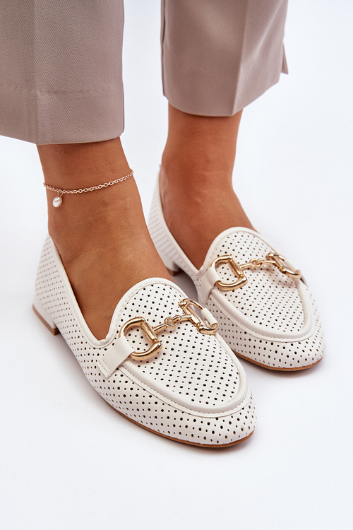 Dámské mokasíny na ploché podrážce s ozdobou bílé Iluvana