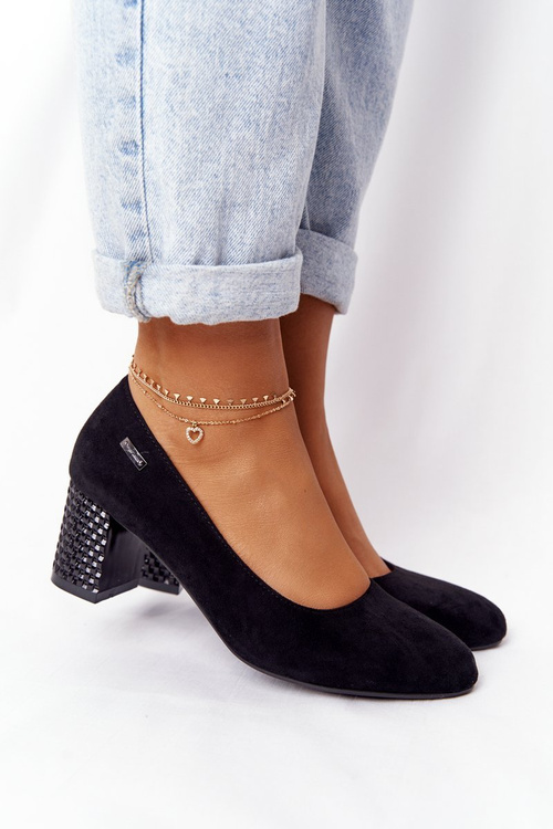 Semišové čerpadlá na čiernom stĺpe Sergio Leone