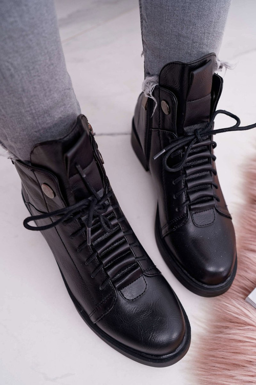 Dámska plochá päta izolovaná čiernymi obžimi