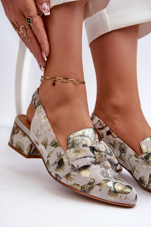 Dámské kožené sandály na nízkém podpatku s květinami Maciejka N6539-38 Zelené