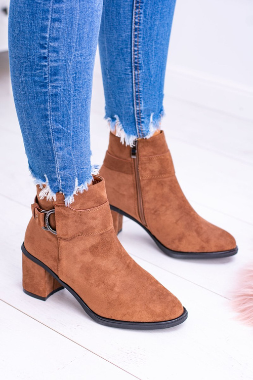 Dámske topánky na stĺpe s sponou semišovou ťavou evoretom