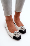Dámske balerínky z eko kože s ozdobným detailom Biele Divinella