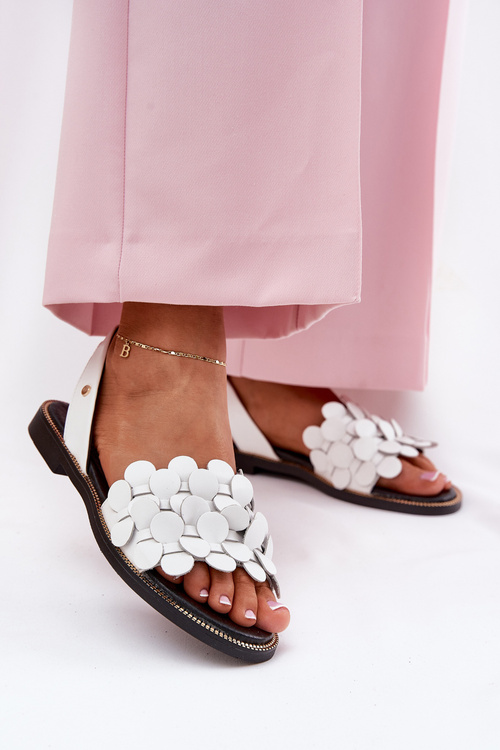 Kožené sandály na plochém podpatku bílé Zazoo 40425