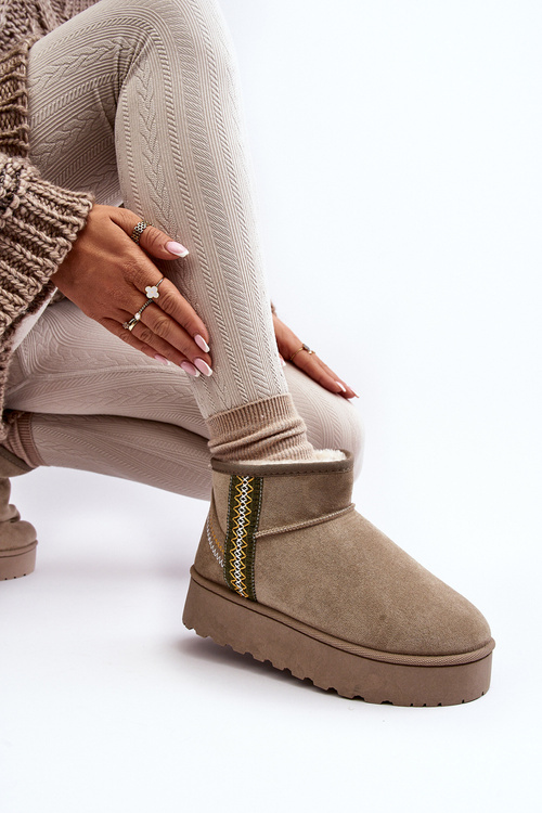 Dámske snehové topánky na platforme izolovanej zelenej Lomess