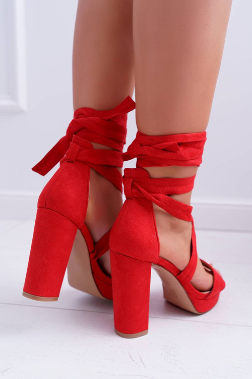 Dámske sandále na poštovej platforme zviazané červené lafiesta