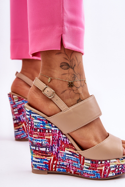 Dámské sandály na klínu Béžové Calderia