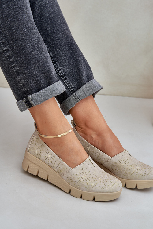 Dámské Polobotky S Děrovaným Vzorem Na Klínu Zlaté Lisvia