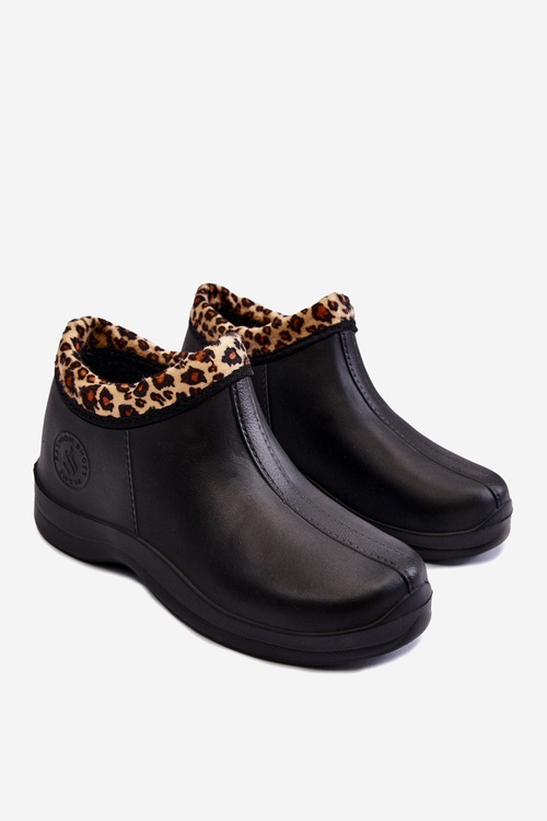 Dámske posuvné topánky izolované škvrny čiernych Izer