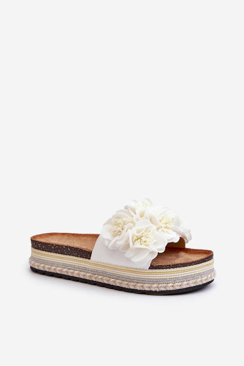 Dámske Sandále Na Platforme S Ozdobením Kvetinami Biele Nodina