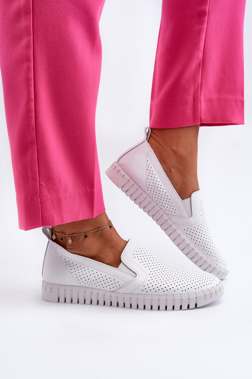 Biela dámska kožená obuv so výrezmi Darnissa