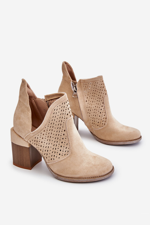 Semišové topánky s ľahkým béžovým vyrezaním