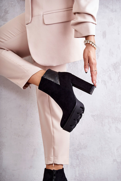 Dámské semišové kozačky na vysokém podpatku černé Maricruz