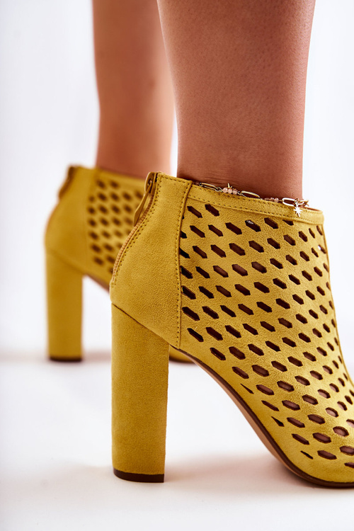 Prolamované semišové boty žluté Jenissa