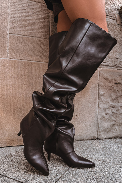 Vkládací dámské kozačky na podpatku čokoládové Ysolienne