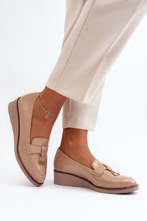 Dámská lakovaná boty na podpatku s ozdobou Černé Miliret