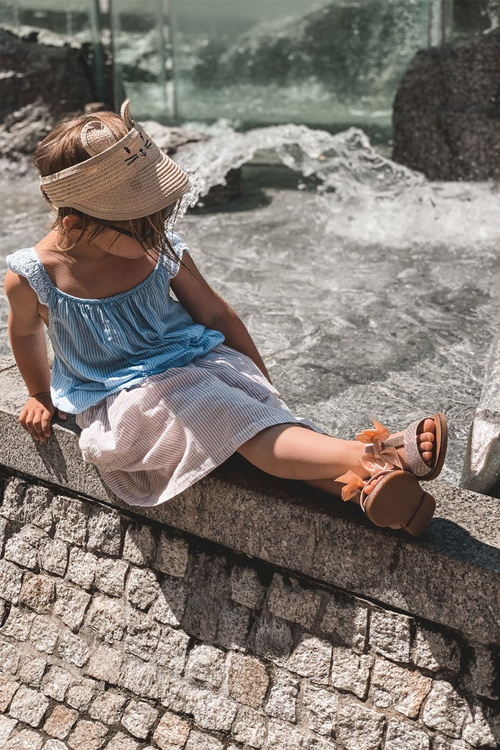 Detské sandále s ružovým lukom