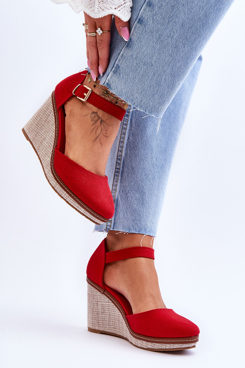 Dámské klasické sandály na klínu Červené Malani