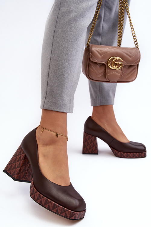 Kožené čerpadlá na hnedom stĺpiku Laura Messi 259/236-820