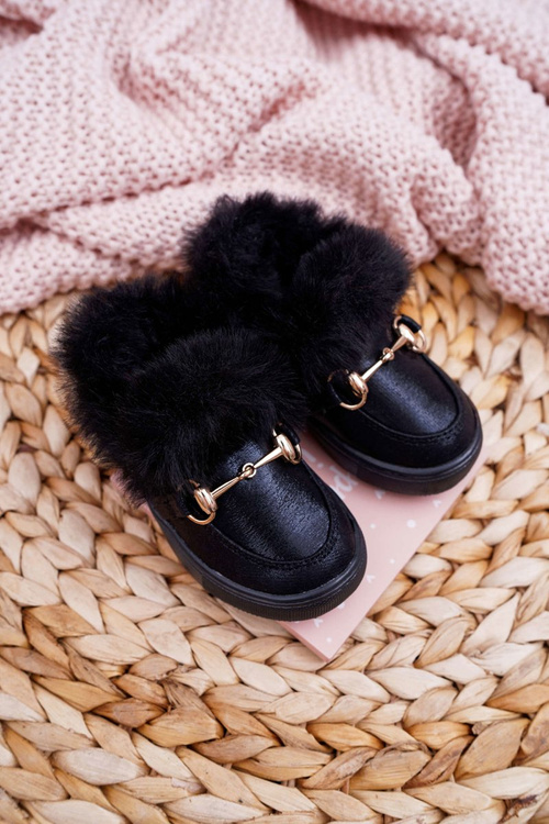 Detské tenisky s kožušinou izolovanou čiernou farbou