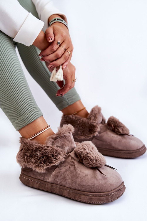 Dámské nazouvací kožešinové pantofle s bambulí hnědé Noemi