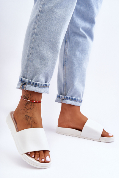 Klasické dámske biele valčeky