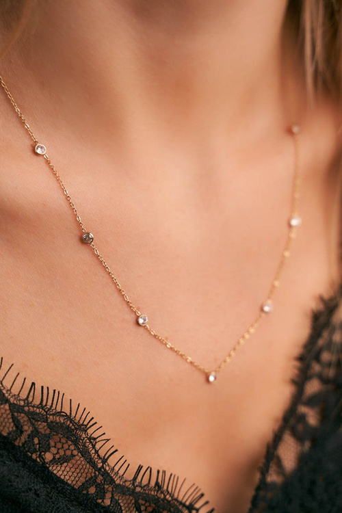 Dámský Zlatý Náhrdelník Bílé Kamínky Elvira