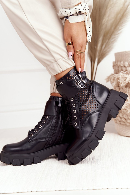 Openwork pracovníci na platforme Black Blown Away