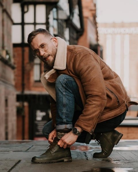 Neex olivové kožené izolované pánske topánky