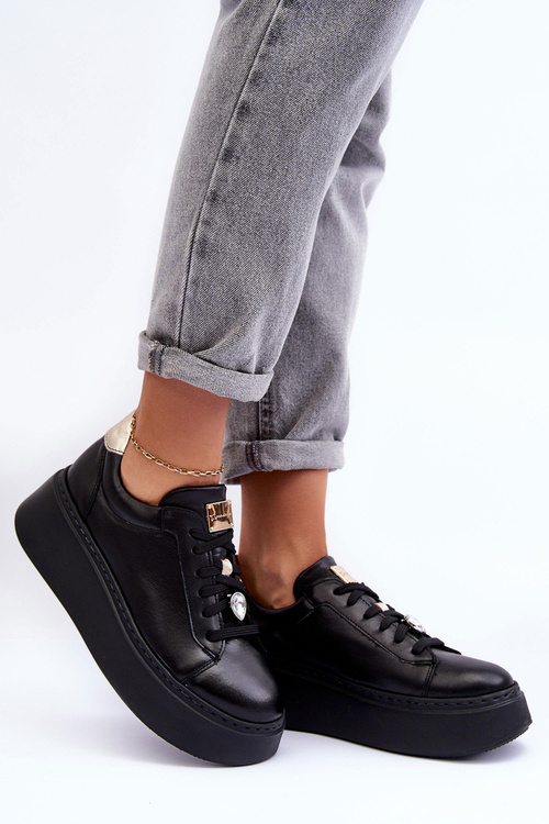 Kožené športové topánky na platforme Maciejka 06191-01 čierna